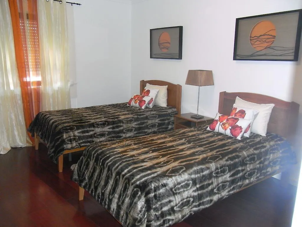 Mary Apartments Лиссабон 0*,