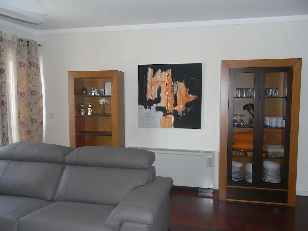 Mary Apartments Лиссабон