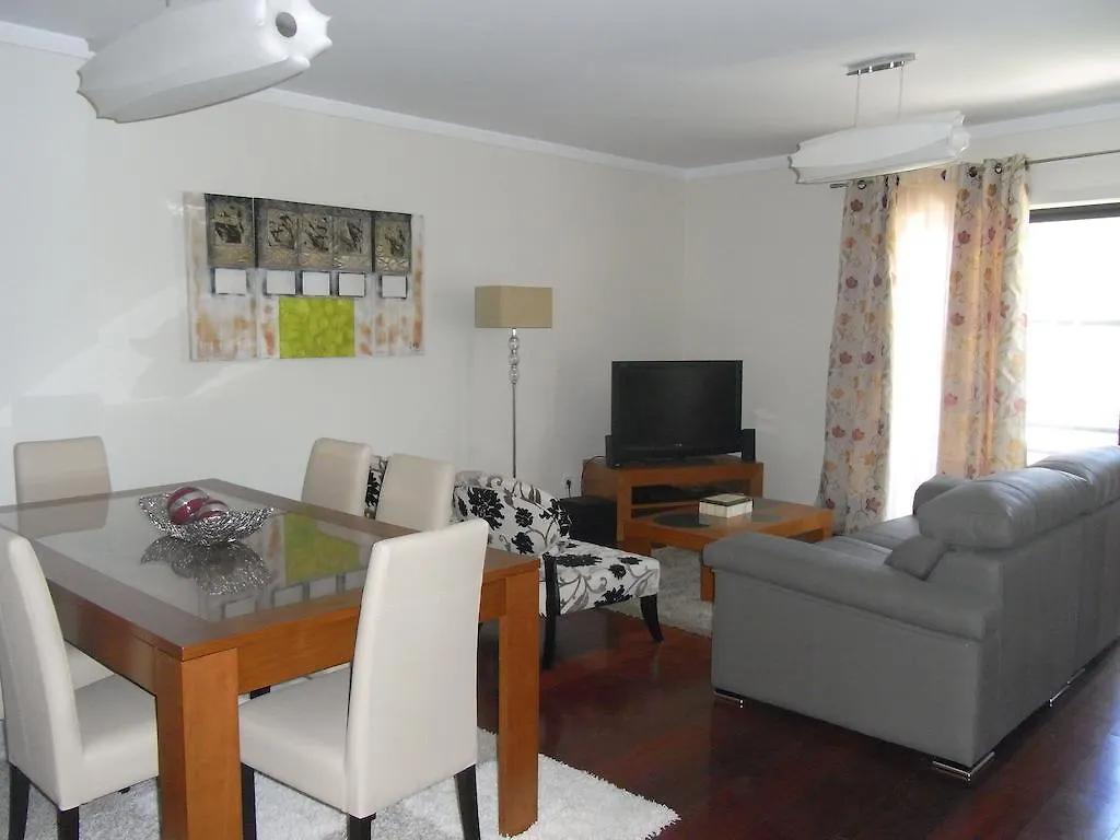 Mary Apartments Лиссабон