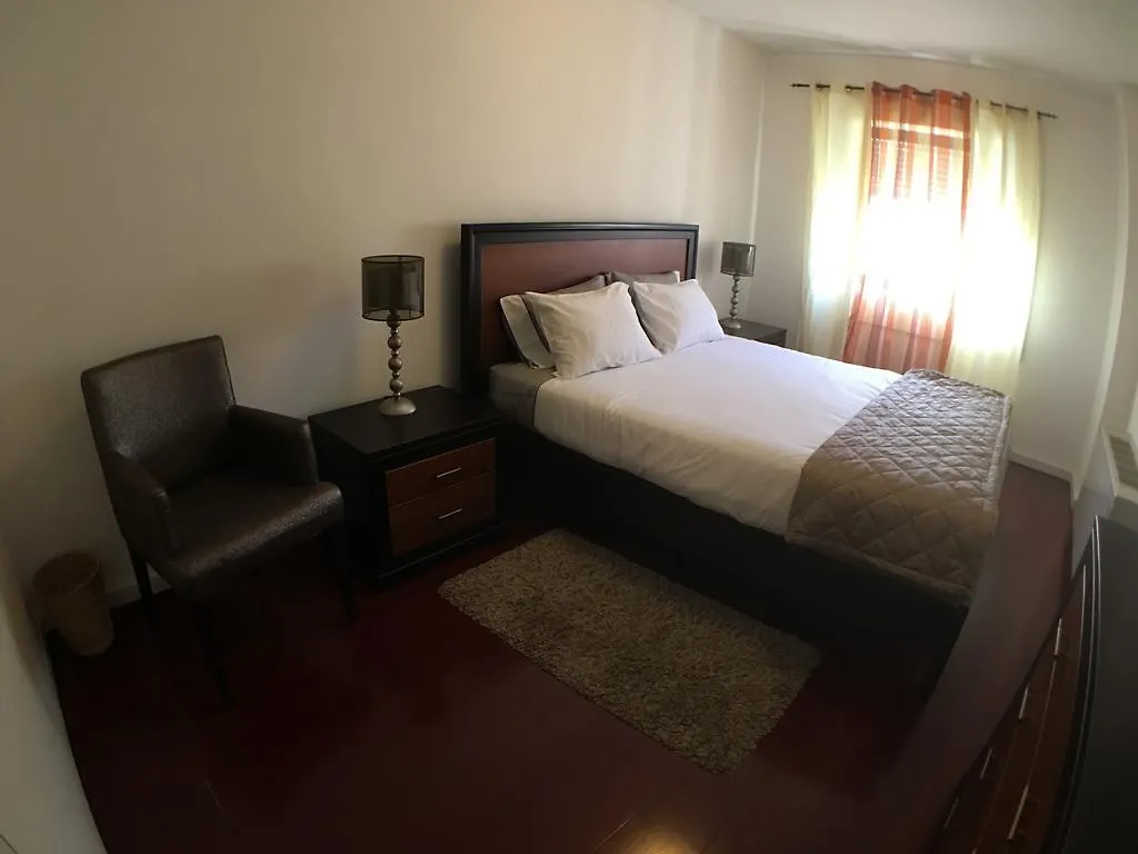 Mary Apartments Лиссабон