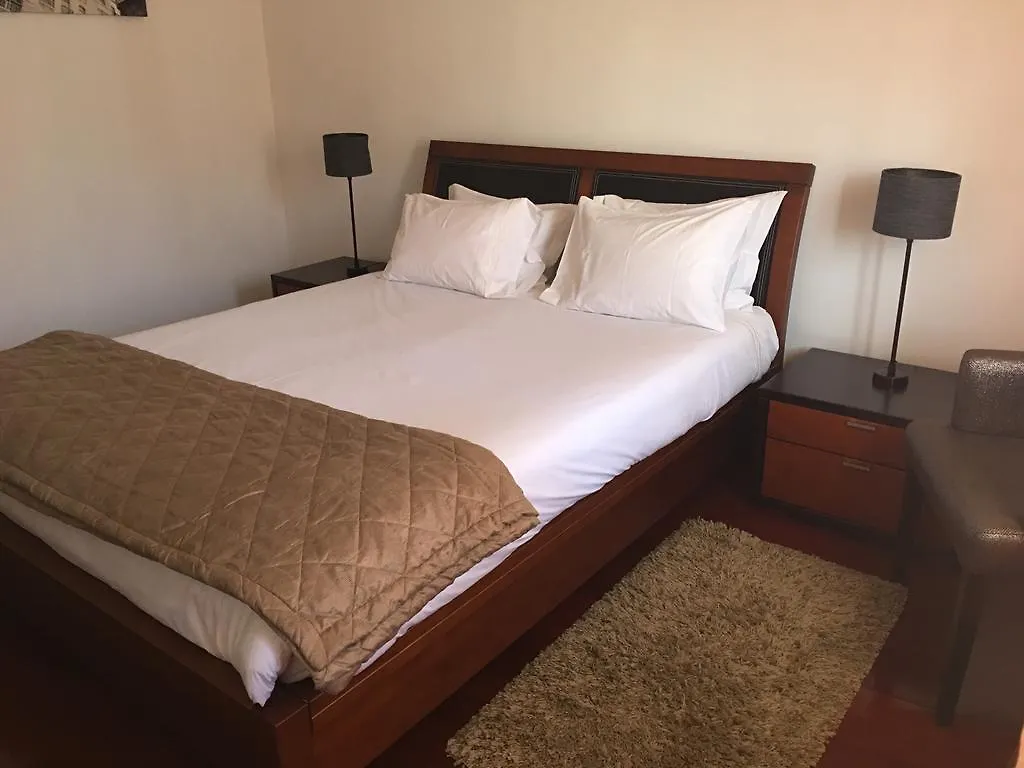 Mary Apartments Лиссабон