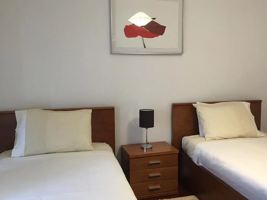 Mary Apartments Лиссабон