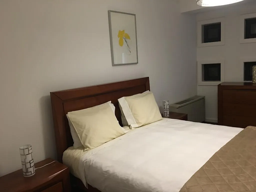 Mary Apartments Лиссабон 0*,