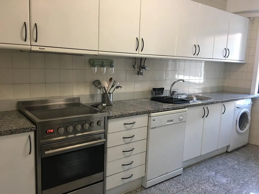 Mary Apartments Лиссабон