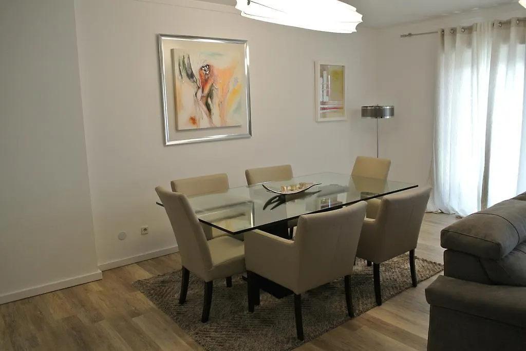 Mary Apartments Лиссабон